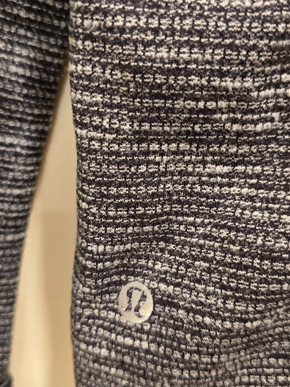Lululemon Run Briskly 1/2 Zip Pullover Jacquard Black White Space Dye Jacket, 12